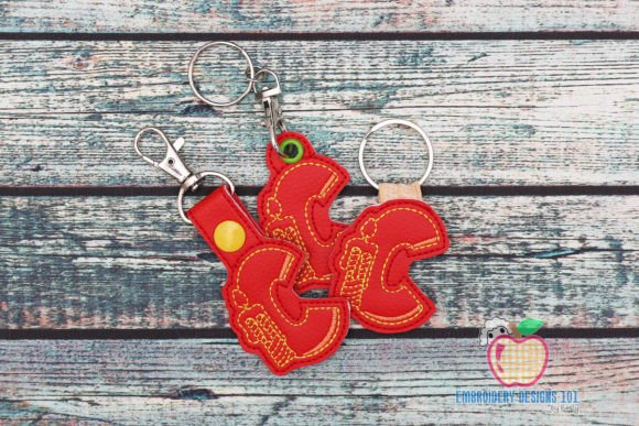 Letters C Keyfob Keychain ITH